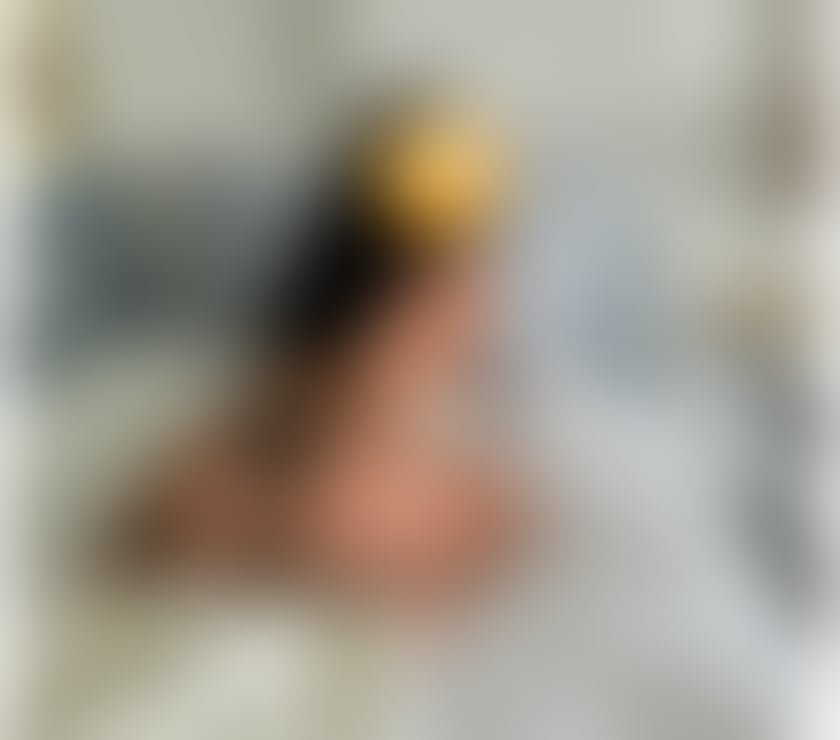 Escorts West Yorkshire Kirklees - Photos for Hello its Jennifer here in town. Guys xxx