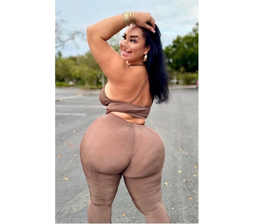 Escorts East London Redbridge - Photos for 🍑🔥HOT BRUNETTE AVAILABLE NOW🍑🔥