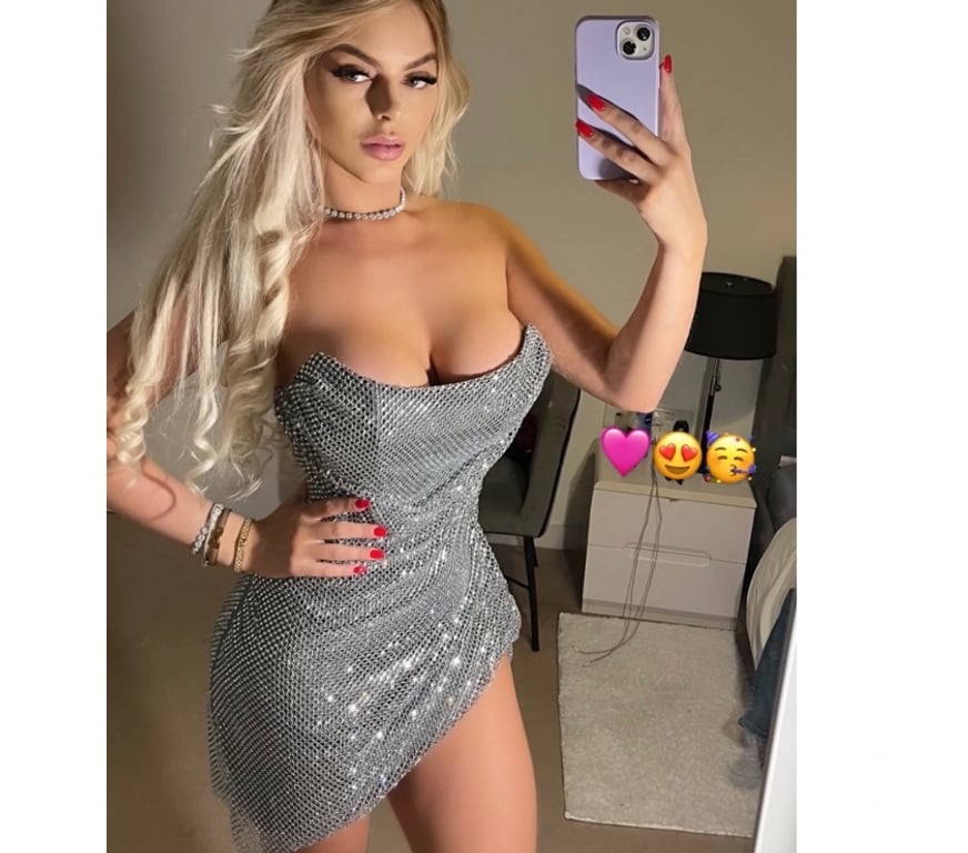Escorts East London Canary Wharf Station - East London - Photos for Natural blond sexy hot lux sweet girl
