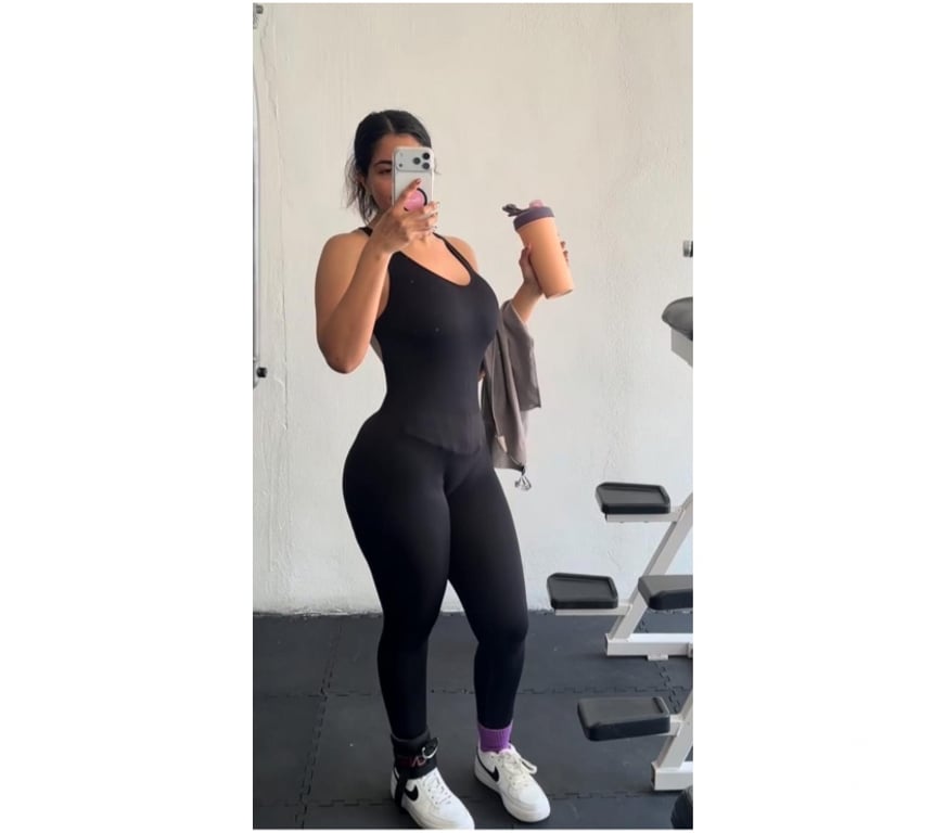 Escorts West London Hounslow - Photos for Playful Party Girl 💦 In Town