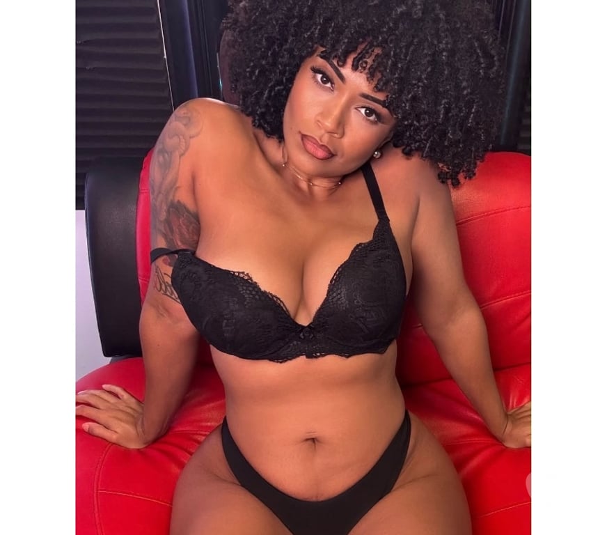 Escorts South East London Camberwell - South East London - Photos for Baddest🐩 Latín Hottie 🔥🍑 first time around🔥