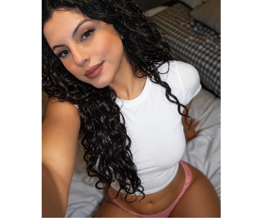 Escorts Hampshire Southampton - Photos for Sexy Lawyer Eva