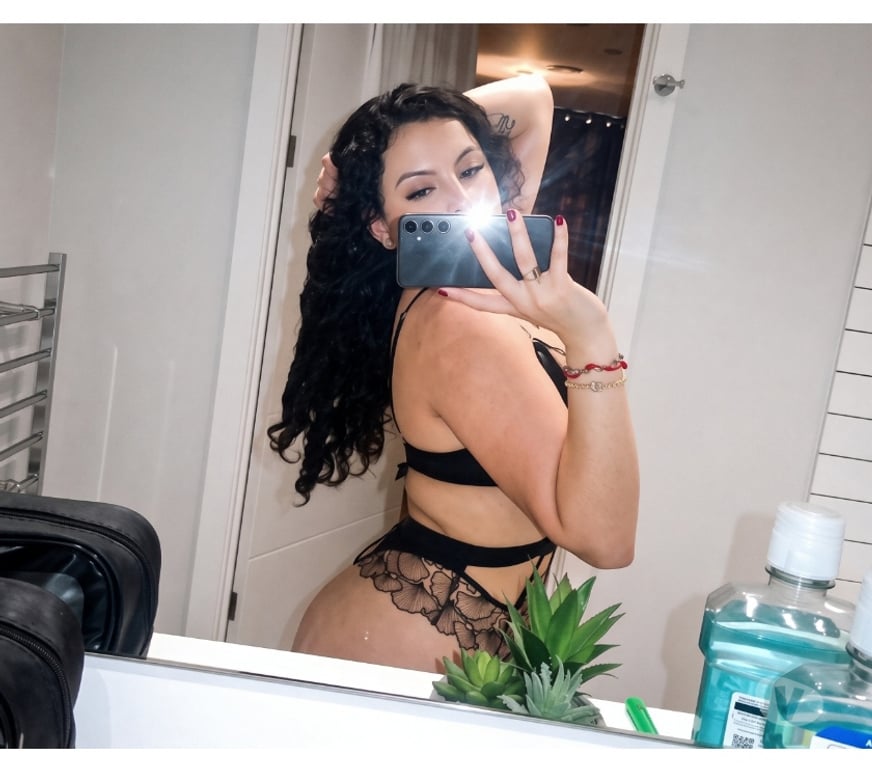 Escorts Hampshire Southampton - Photos for Sexy Lawyer Eva