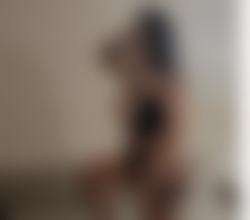 Caerphilly Town Centre - Caerphilly - Wales — Carina party girls only outcall