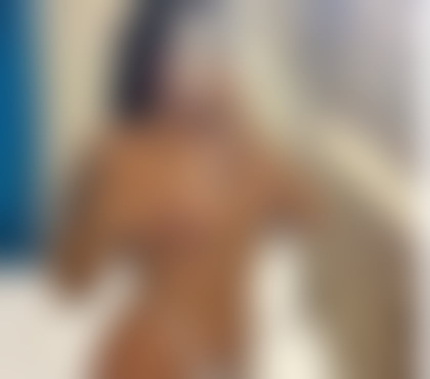 Swindon Town Centre - Swindon — Andra chocolate girl best in job