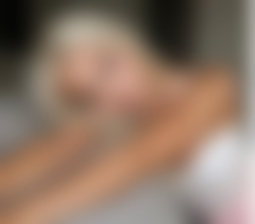 Canary Wharf - East London โ new girl in town โค๏ธ Isabela
