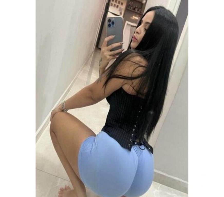 Escorts South West London Fulham - South West London - Photos for Isabella Hot Italian Girl 💋 London Outcall