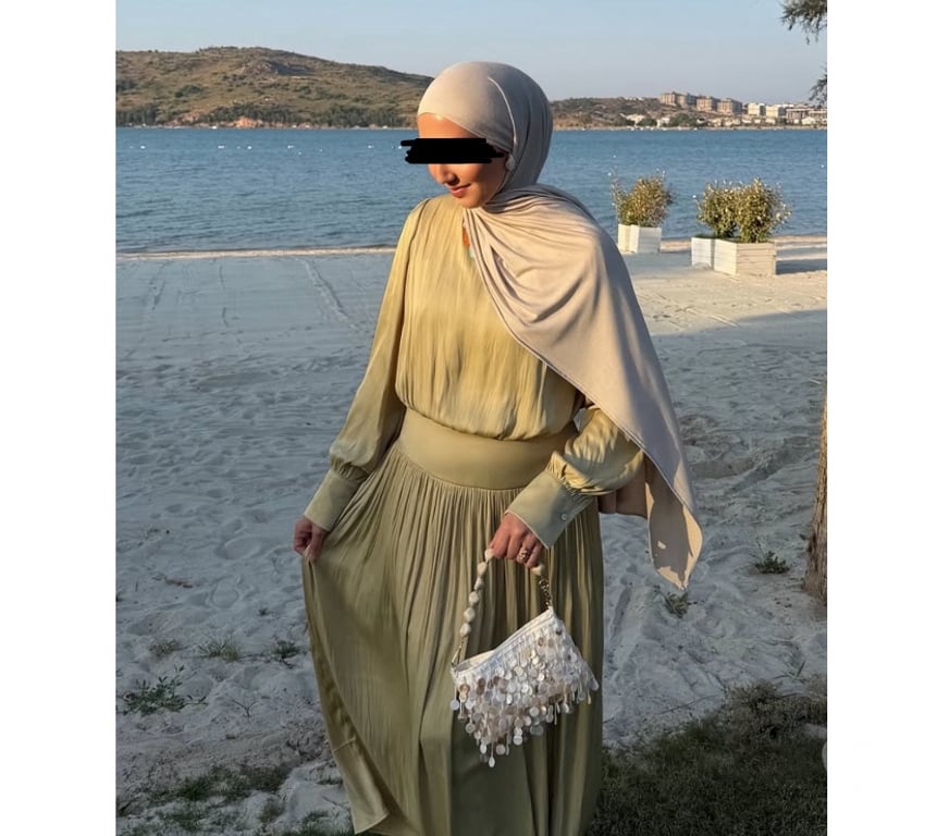 Escorts West Midlands Birmingham - Photos for Asian Muslim student-never rush-sweet and caring