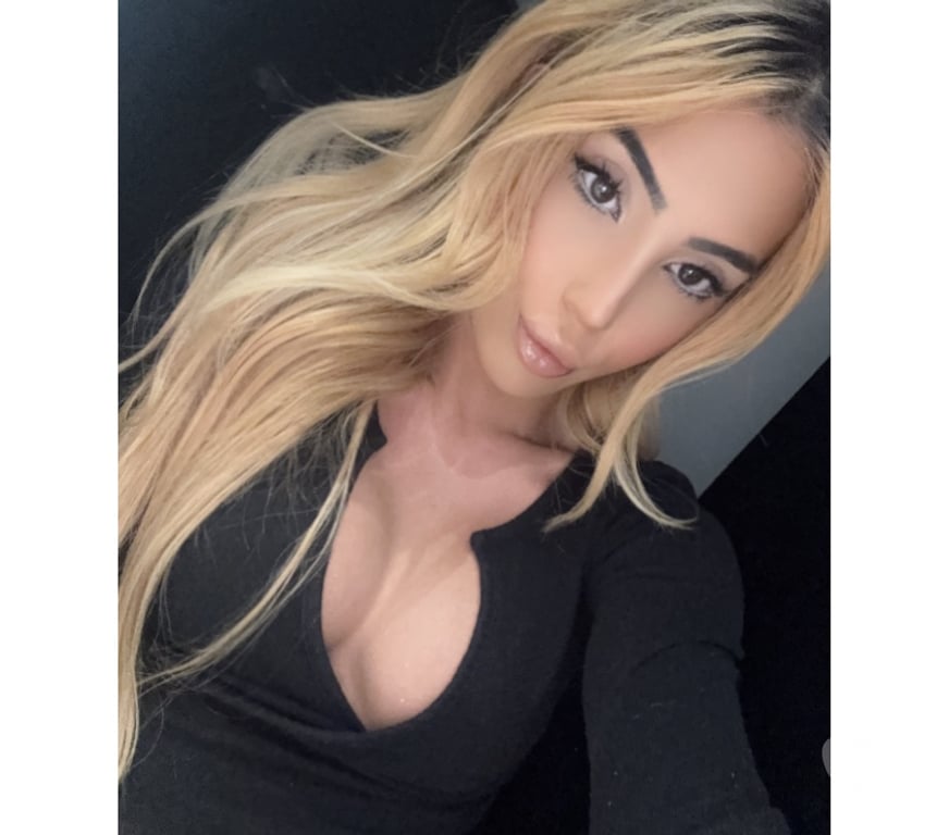 Escorts West Yorkshire Bradford - Photos for Trans Pakistani DreamDoll Khalifa TOP VidCallVerify