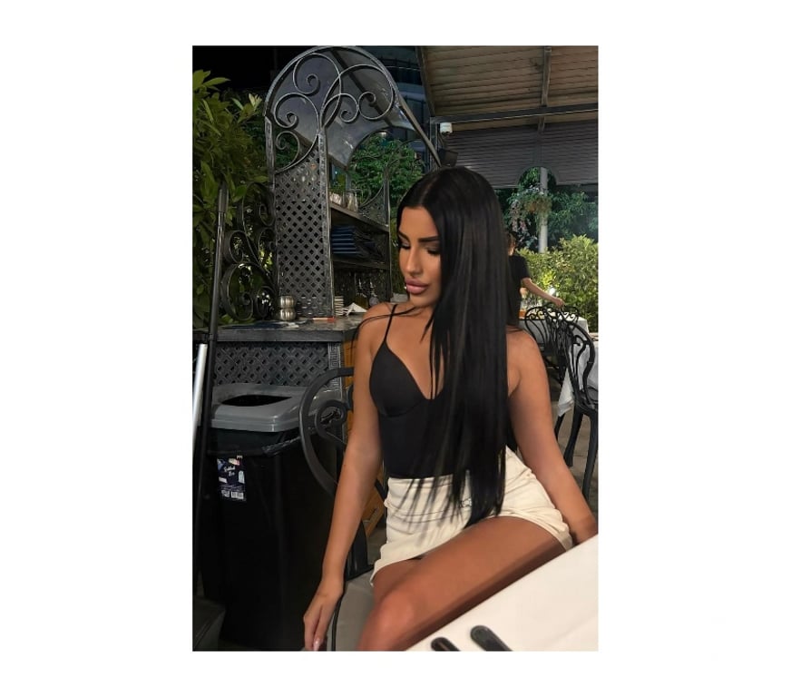 Escorts Lincolnshire South Kesteven - Photos for Brunette Beauty Has Arrived