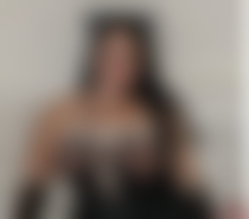 Hello guys my name îs Renata im new girl in town❤️
