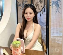 Photos for NEW Princess Girl Kissing Full Body Massage
