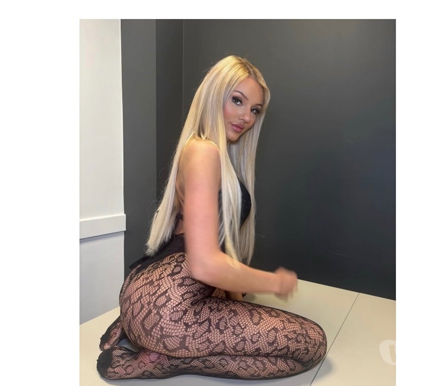 Escorts South West London Sutton - Photos for Camila Big ass🍑 Party Girl🥂
