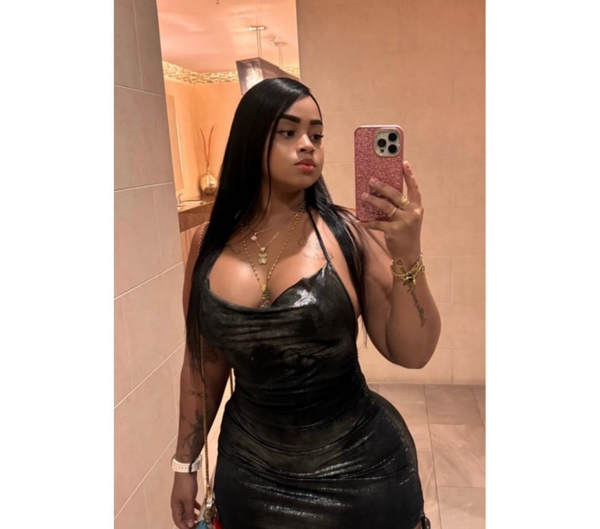 Escorts Derbyshire Derby - Photos for SEXY LATINA, BEAUTIFUL CURVES & A PLAYFUL SMILE �
