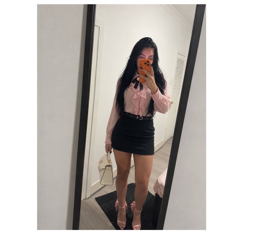 Escorts South East London Bromley - Photos for 🔥Cristal Brazilian party girl 💯 GFE🇧🇷🍾🥂