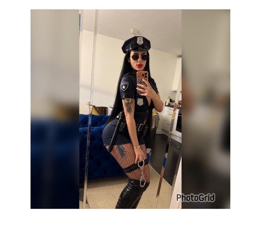 Escorts South East London Bromley - Photos for 🔥Cristal Brazilian party girl 💯 GFE🇧🇷🍾🥂