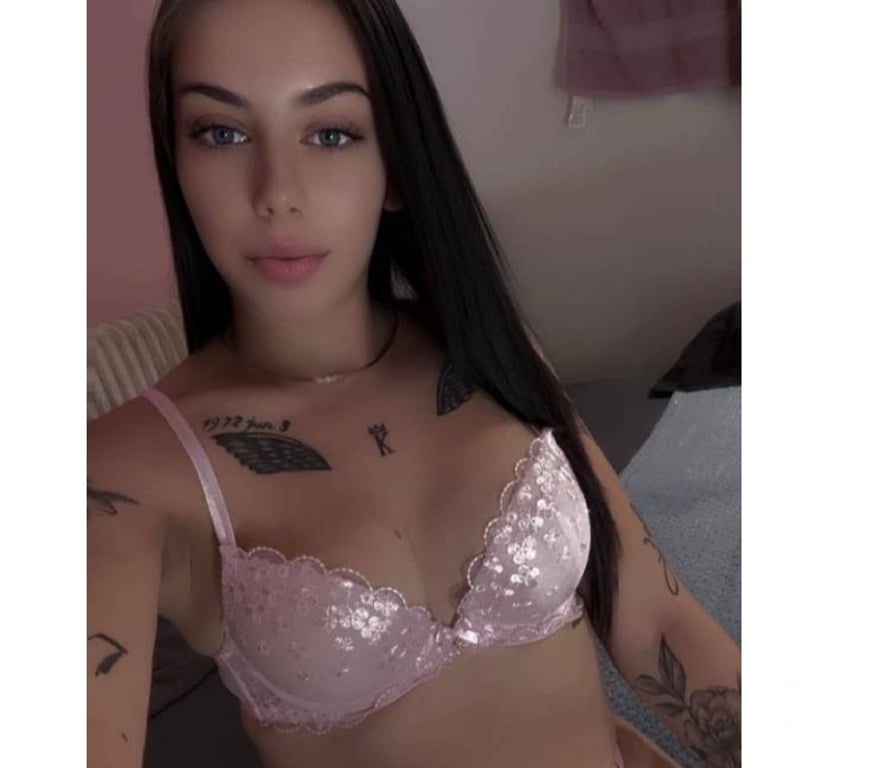Escorts West London Hounslow - Photos for Medea London Escort – VIP Companion ✨ 💎 Outcall