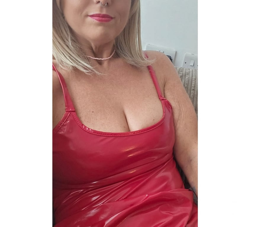 Adult Entertainment Warrington Warrington Town Centre - Warrington - Photos for ENGLISH BEE online MILF HAIRY V texting and video
