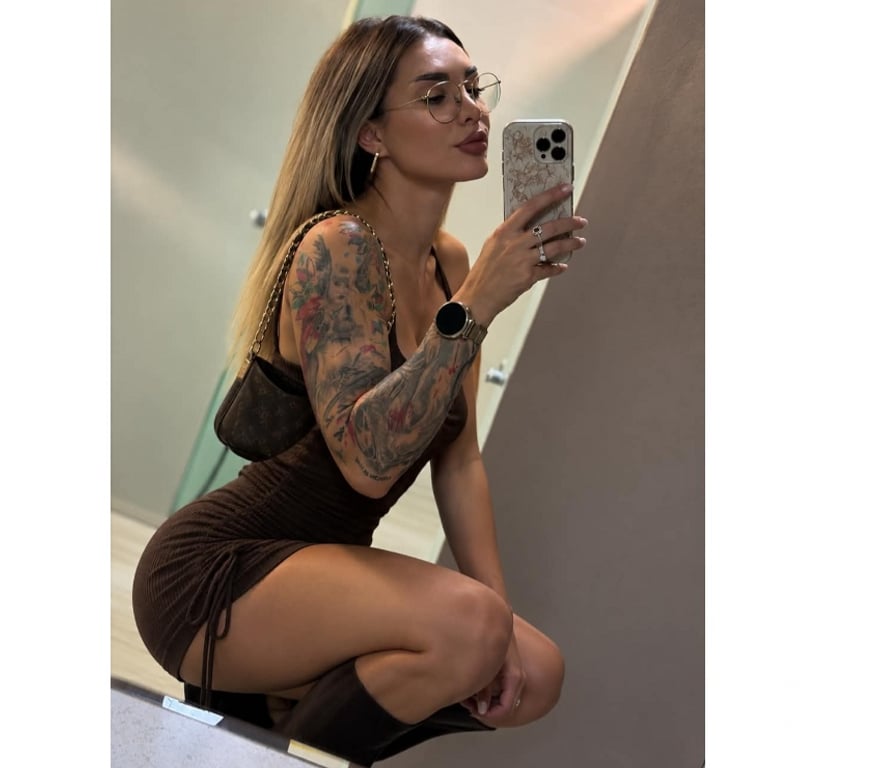 Escorts Derbyshire Derby - Photos for Curvy, Confident & Craving Attention 🍑
