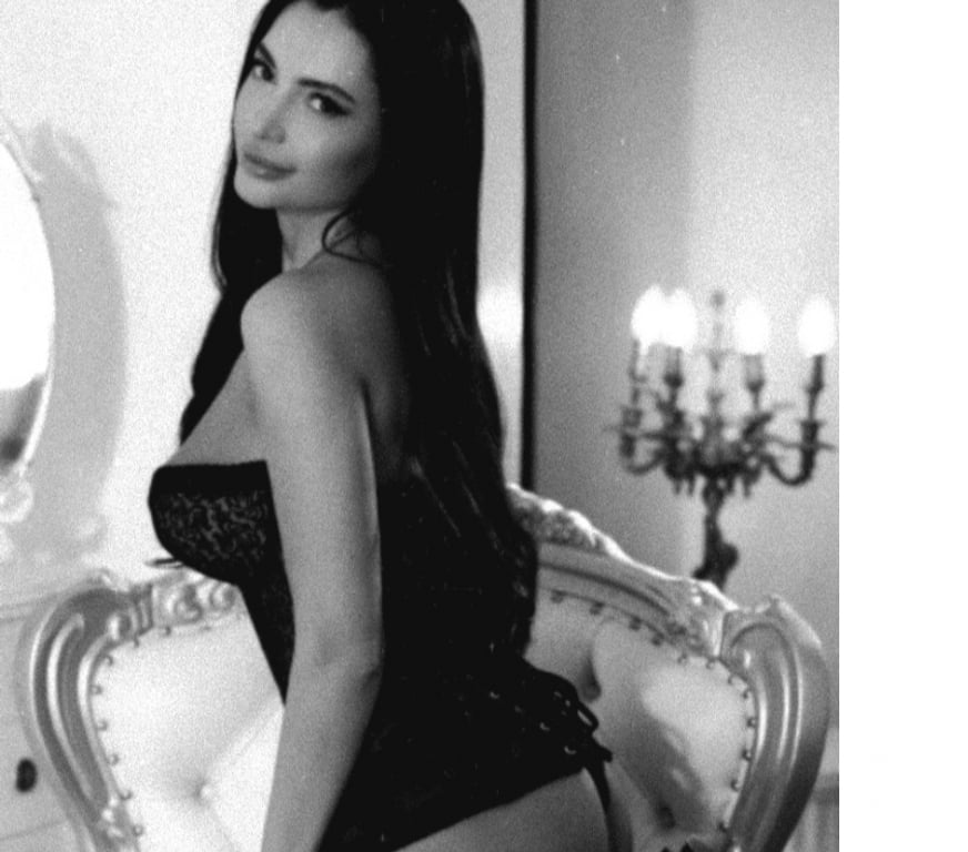 Escorts South Yorkshire Rotherham - Photos for HEY MY NAME IS EMA😜❤️