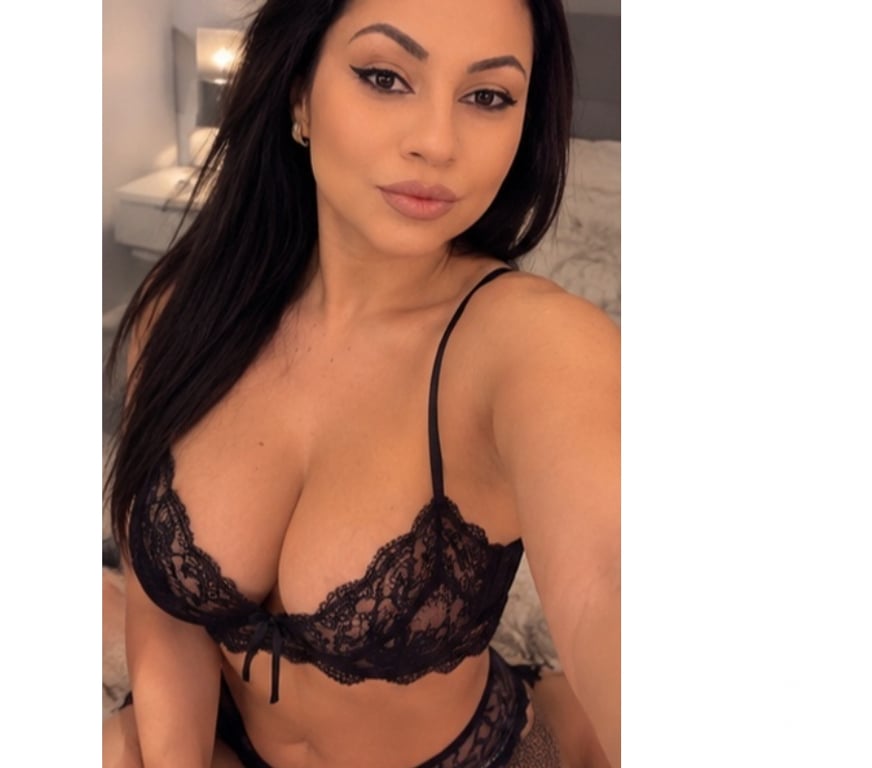 Escorts Merseyside Liverpool - Photos for Party Girl Incall and Outcalls