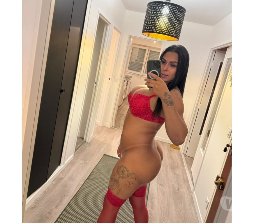 Trans Escorts Bedfordshire Luton - Photos for Izabela Brazil bbc