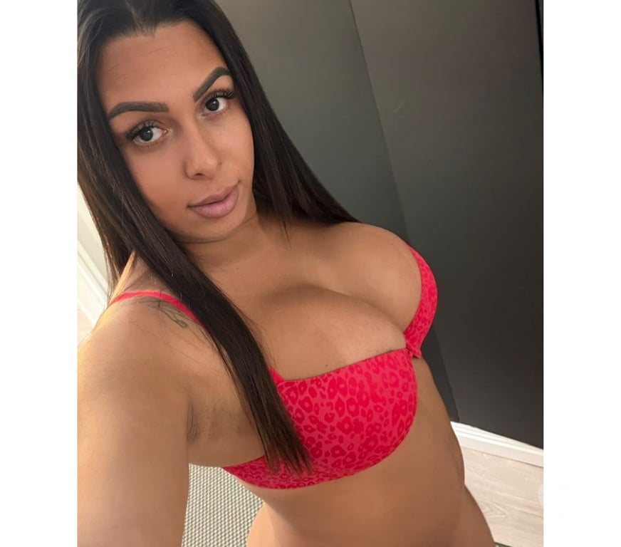 Trans Escorts Bedfordshire Luton - Photos for Izabela Brazil bbc