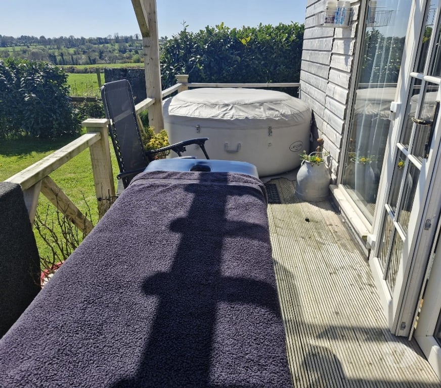 Escort Wexford New-Ross - Photos for Genuine Outside Heated Hot Tub Hydrotherapy Massage