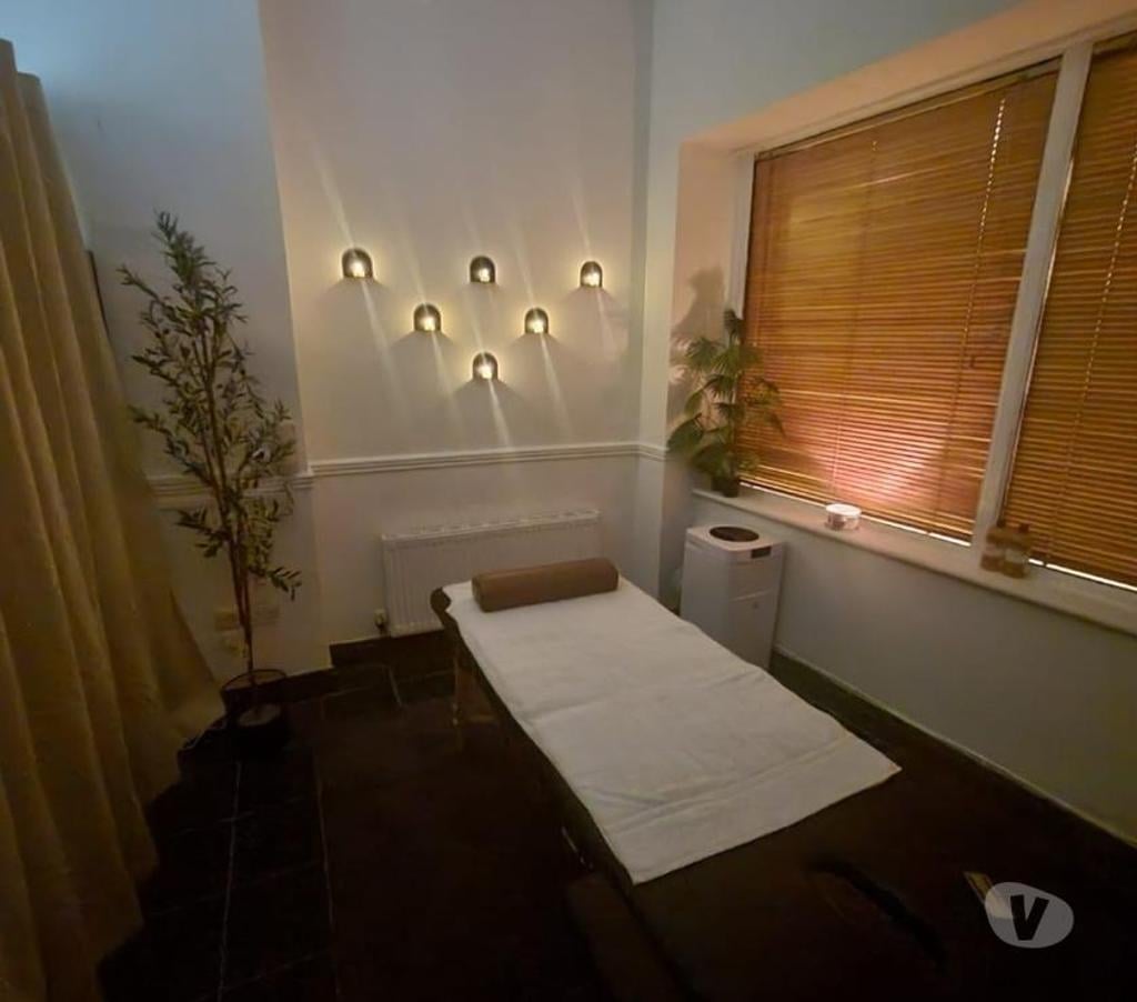 Escort Cork Cork - Photos for 4 Hands Massage