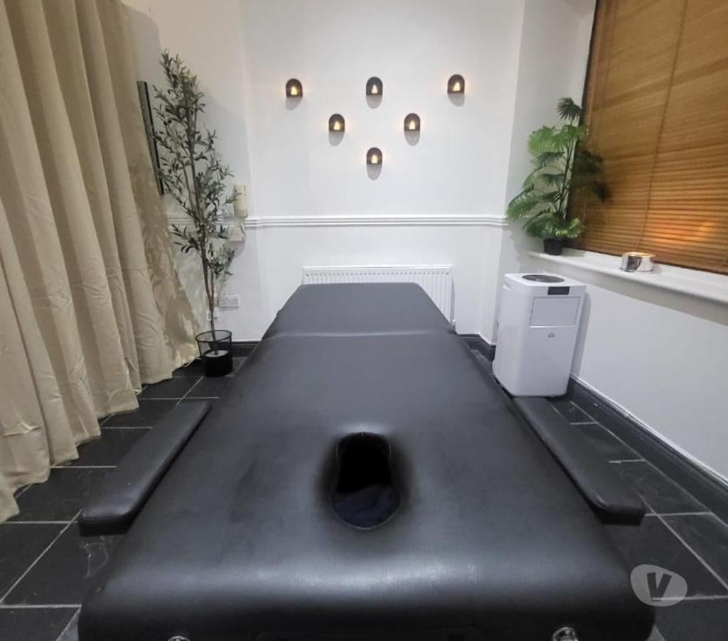 Escort Cork Cork - Photos for 4 Hands Massage