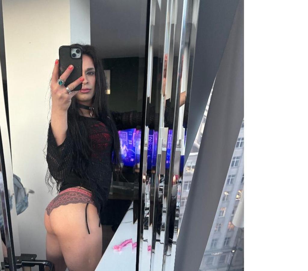 Escort Dublin Dublin - Photos for Tv Julie is back to make your days even brighter 😈