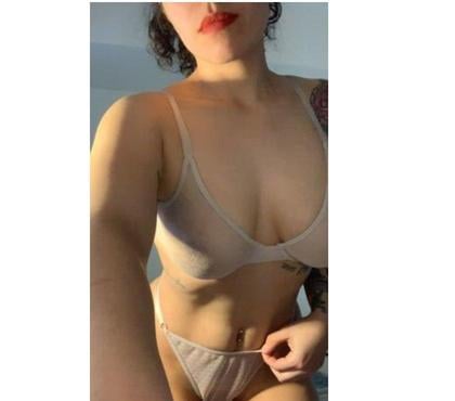 Escort Stillorgan Dublin - Photos for Curvy, sexy and cheerful latina