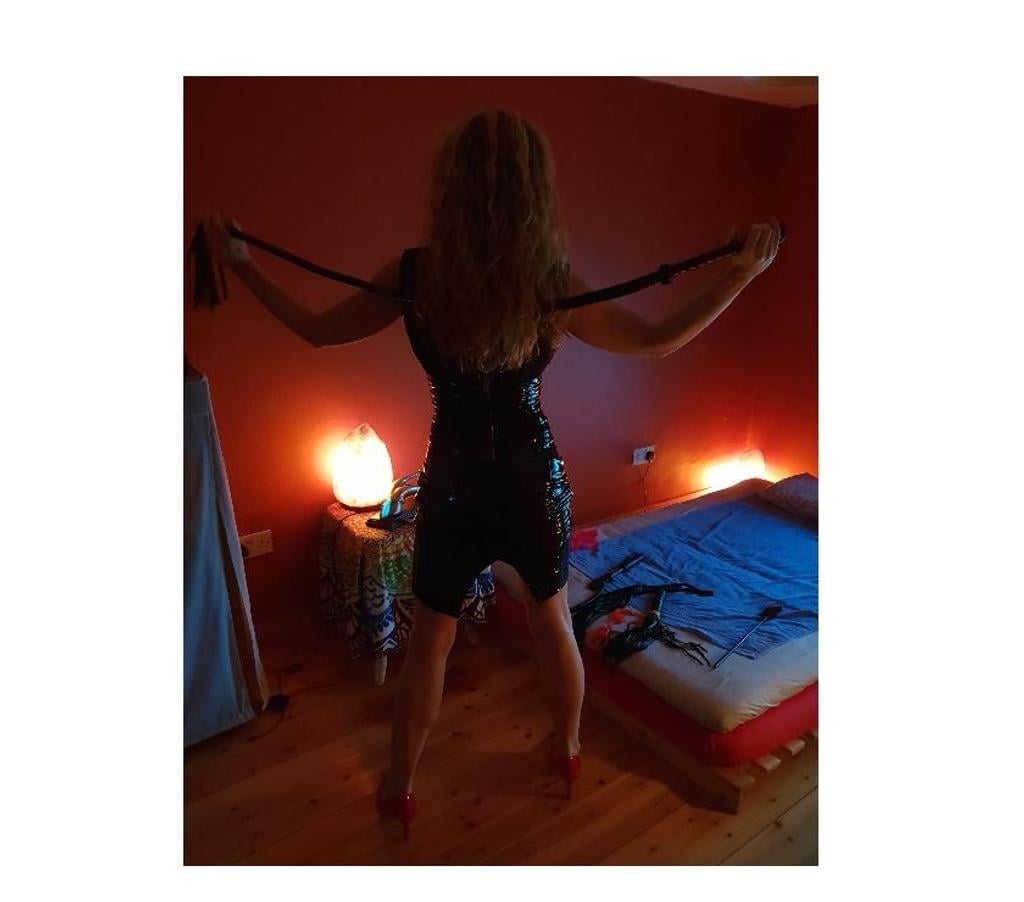 Escort Roscommon Roscommon - Photos for Delicious Tie &Tease explorations