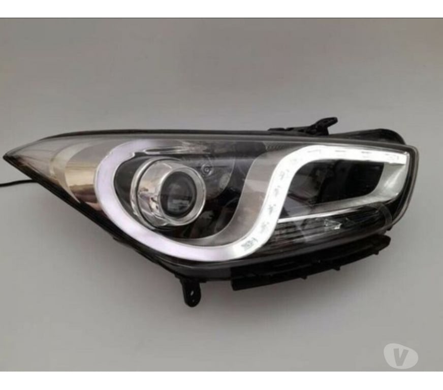 car spares Dublin Dublin-8 - Photos for Hyundai i40 headlight LED DRL Fix Repair Service in Dublin 8