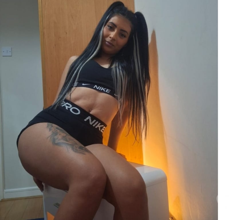 Escort Dublin Dublin-1 - Photos for Hi I am Giulia :*I offer massage and party.