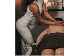 Hot oil Thay Massage