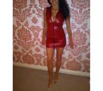 Best 20% morning offer for massage and grooming 0899817036