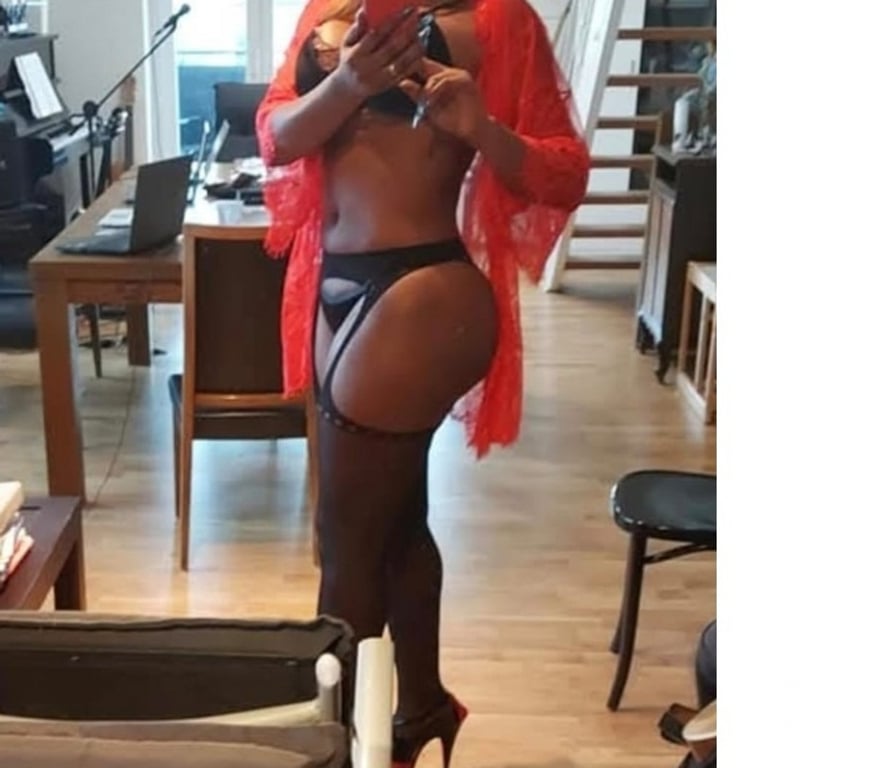 Escort Cork Cork - Photos for My name is Sweet Eva, I'm in Cork City