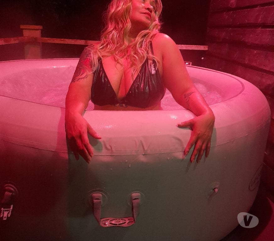 Escort Waterford Waterford - Photos for Duo hot tub Hydrotherapy massage 4 hands Special in private
