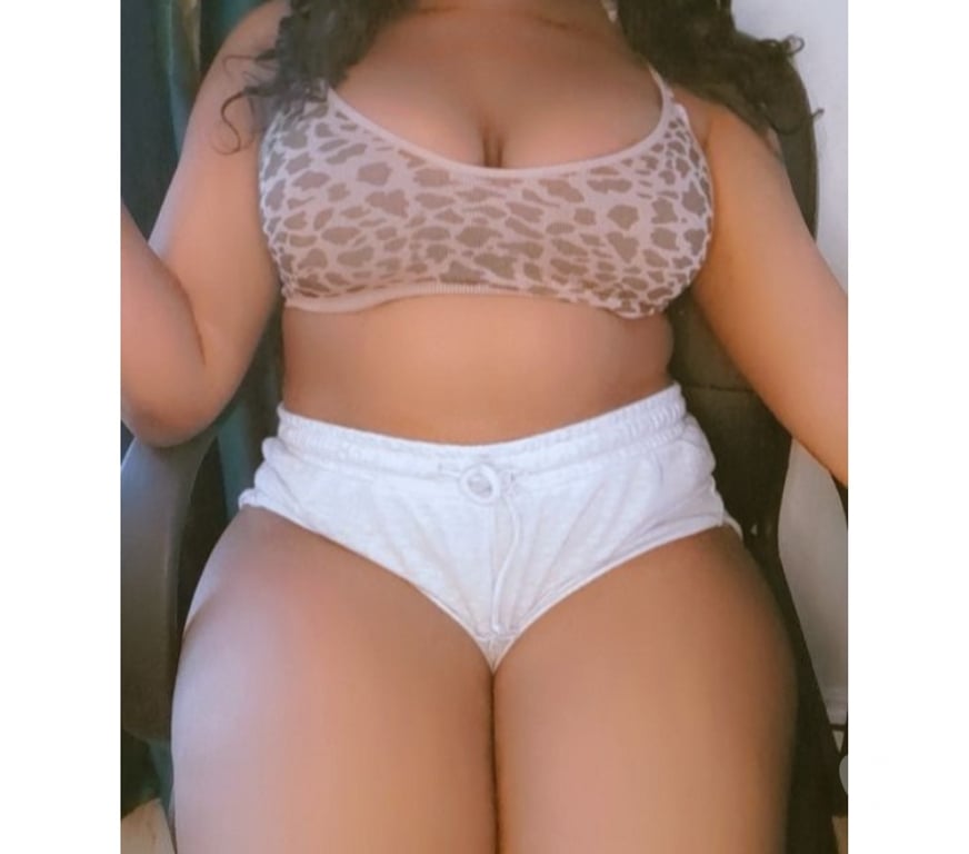 Escort Dublin Dublin-1 - Photos for THIS WEEKEND ONLY: Spend time with curvy ebony ~ city center