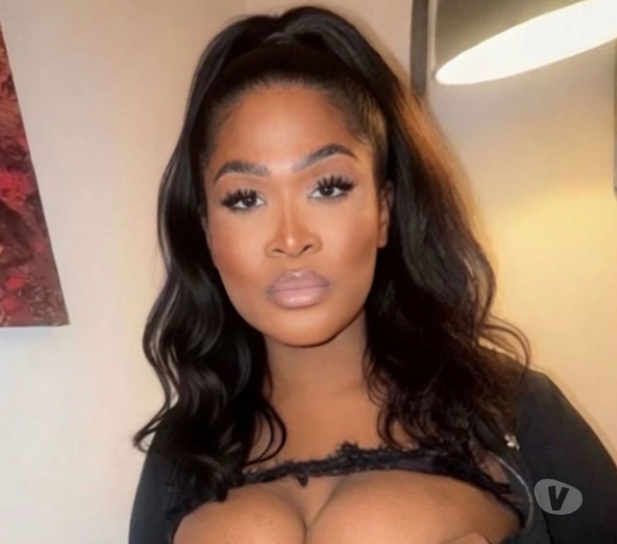 Escort Dublin (County) Shankill - Photos for 26 years old Ts beautiful busty curvy girl available now
