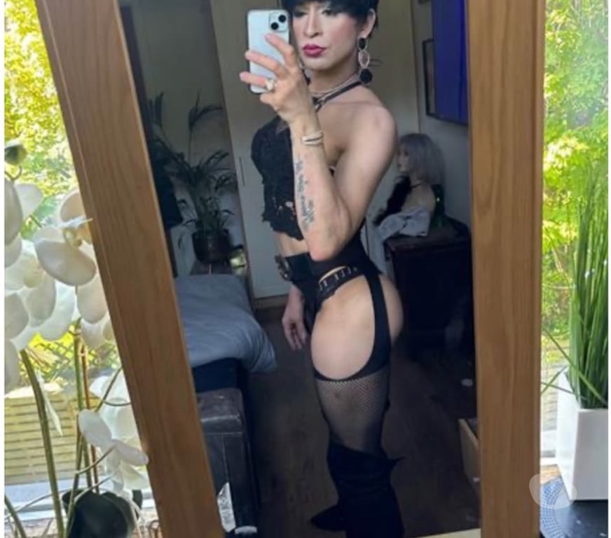Escort Dublin (County) Dublin-1 - Photos for Elegant, Discreet & Charming Companion in Dublin
