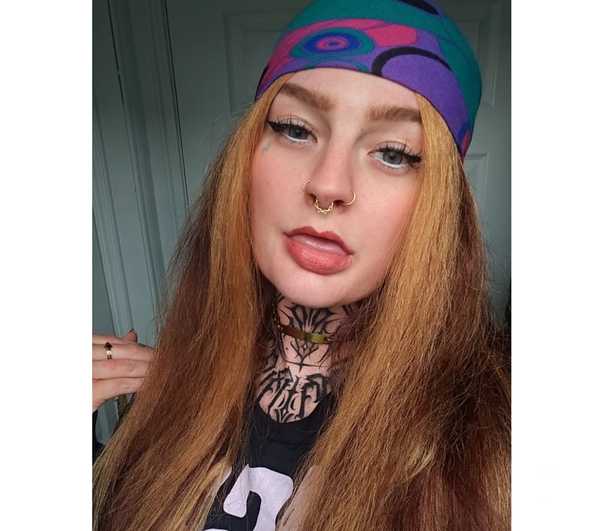 Website & phone services Dublin (County) Dublin - Photos for Irish Vs English message duo 🥵 07405886602