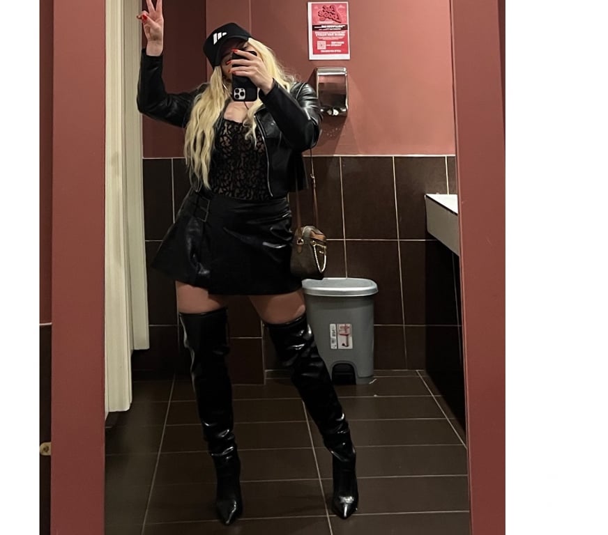 Escort Dublin (County) Dublin-6 - Photos for Hot Latina massage girl