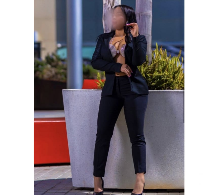 Escort Dublin (County) Lucan - Photos for Ebony Sophia in Lucan now