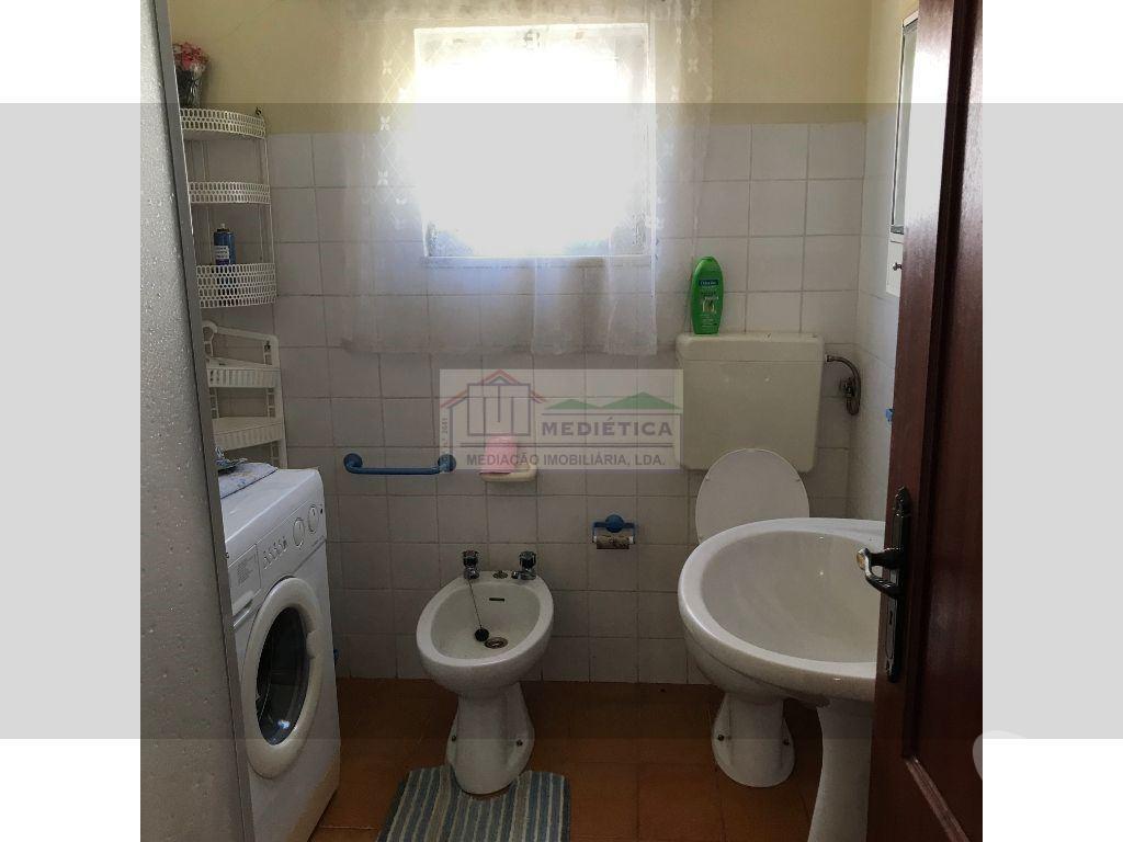 Apartamentos a venda Alfândega da Fé - Fotos para Moradia T2, completamente MOBILADA e REMODELADA próxima dos