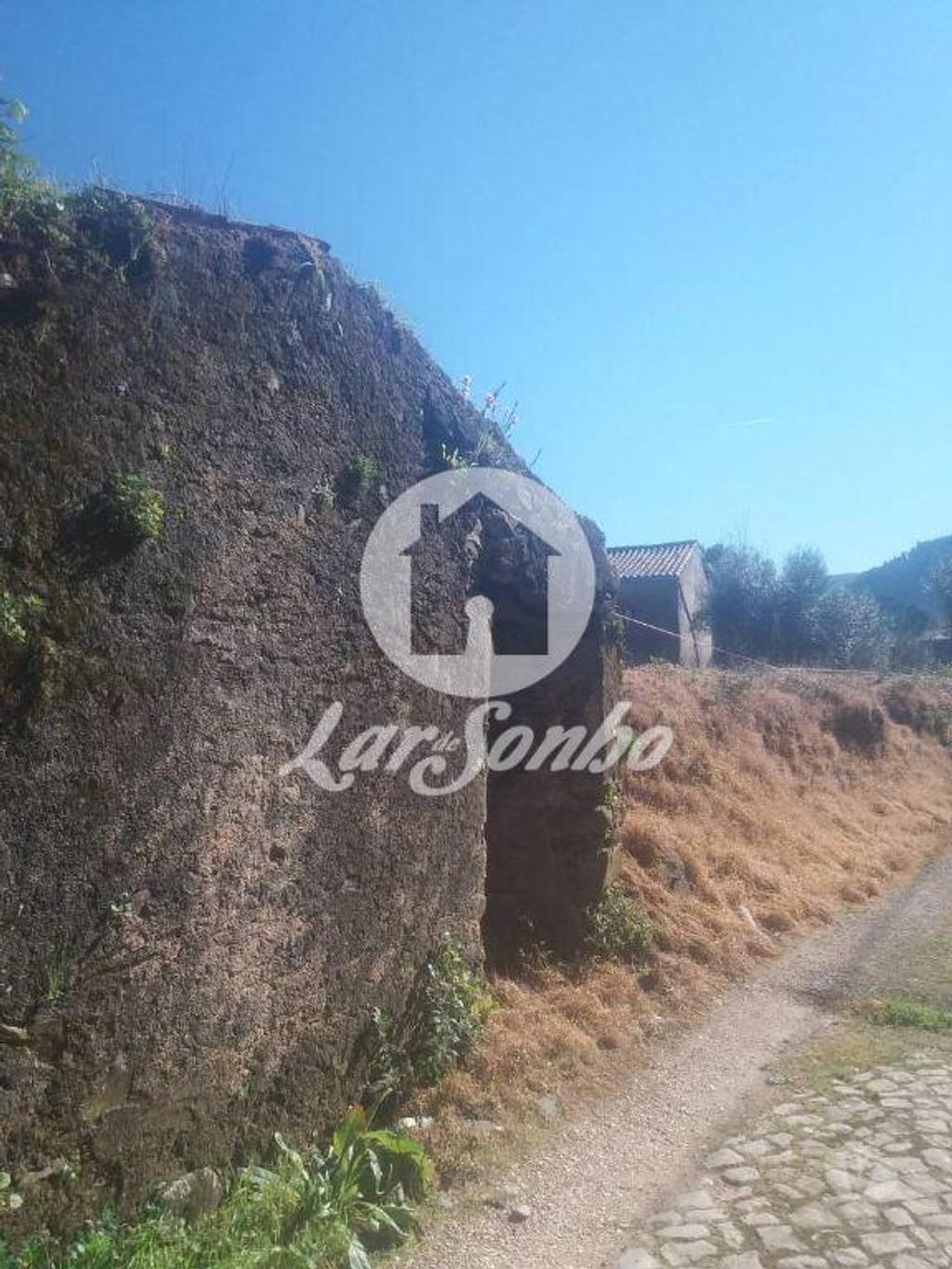Apartamentos a venda Miranda do Corvo - Fotos para Casa para recuperar a 5 min da vila de Miranda do Corvo