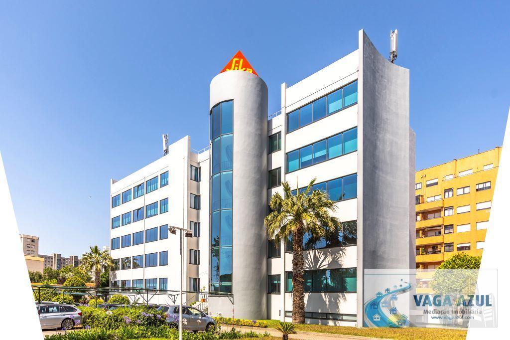 Aluguer Loja Vila Nova de Gaia - Fotos para Escritórios no Edifício Sika em Vila Nova de Gaia