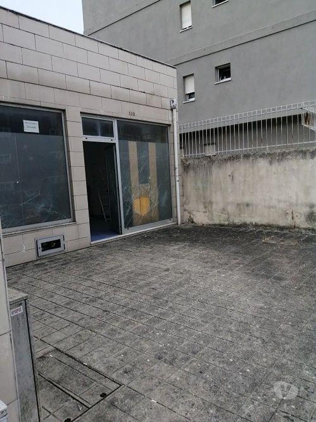 Comprar Loja Matosinhos - Fotos para Loja armazém ao Padrão da Légua-investimento