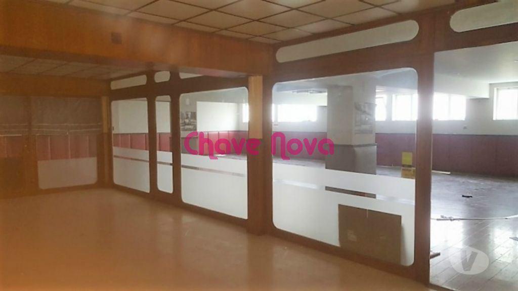 Comprar Loja Maia - Fotos para 3 Lojas com 200m2 - Centro Comercial Venepor